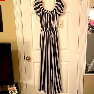 ✨Brand New Jumpsuit✨